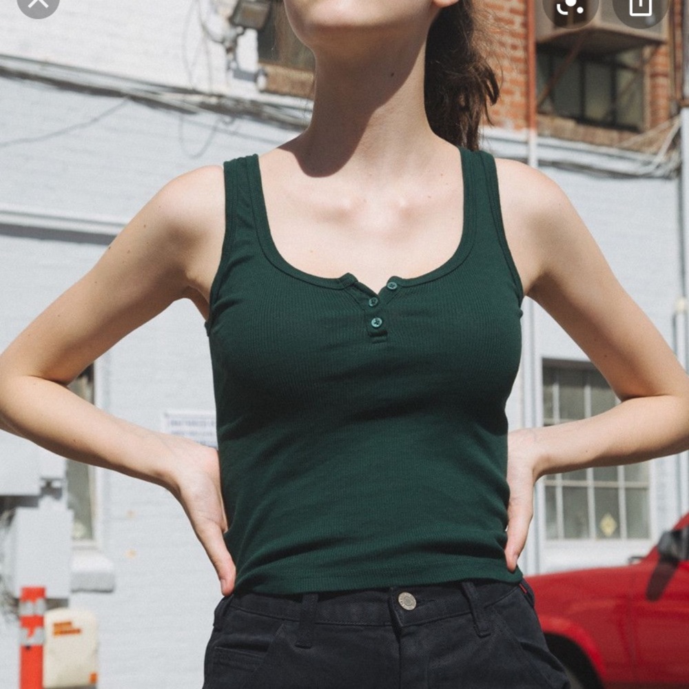 Brandy Melville/John Galt Dalis Button Tank